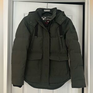 Moose Knuckles Down Jacket Green Khaki Size XS